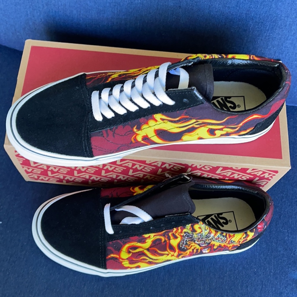 Vans Men’s Old Skool Samurai Rising Black/True White Sneakers - Picture 4 of 16